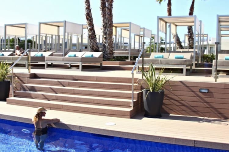 Chill out pool